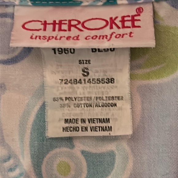 Cherokee  happy whimsical butterfly swirl garden wrap pattern scrub top - Picture 3 of 5